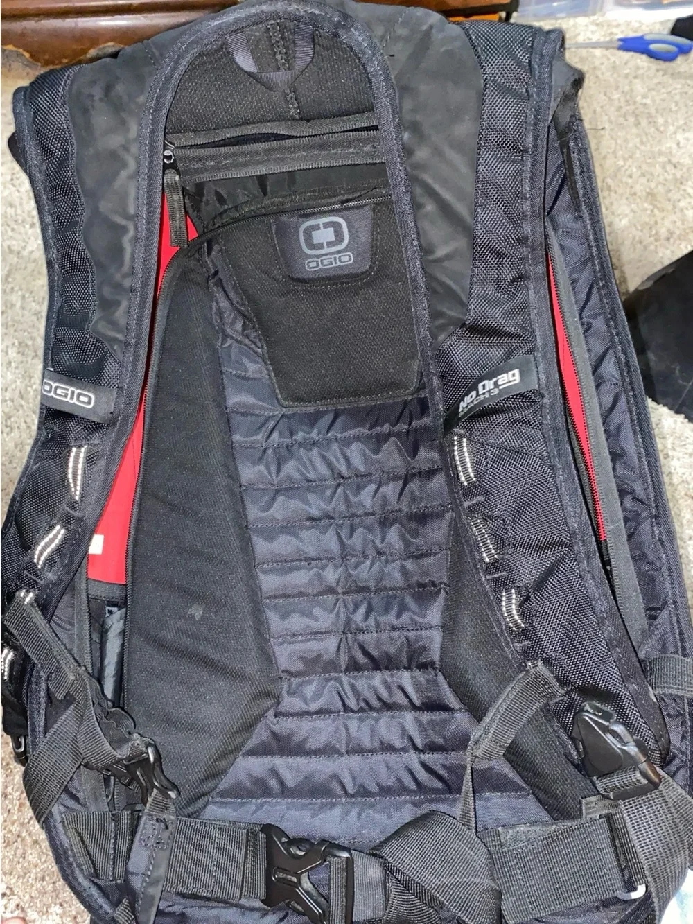 OGIO Men's Black Hard-Shell Mach 3 Backpack with Silver Logo